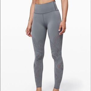 Lululemon reveal zen legging size 2